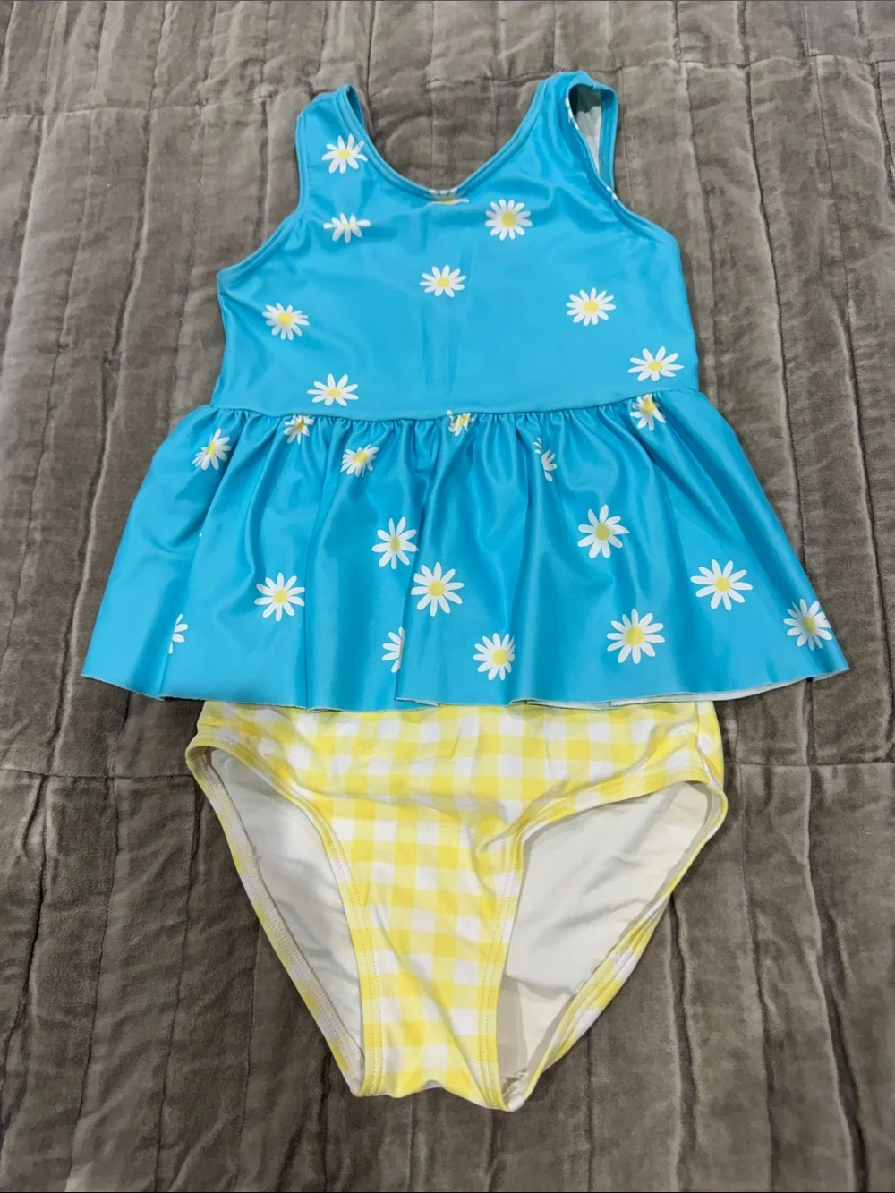 Girls Mixed Swim Set - Blue Daisy Skirted Tankini & Pink Flamingo Rash Guar size